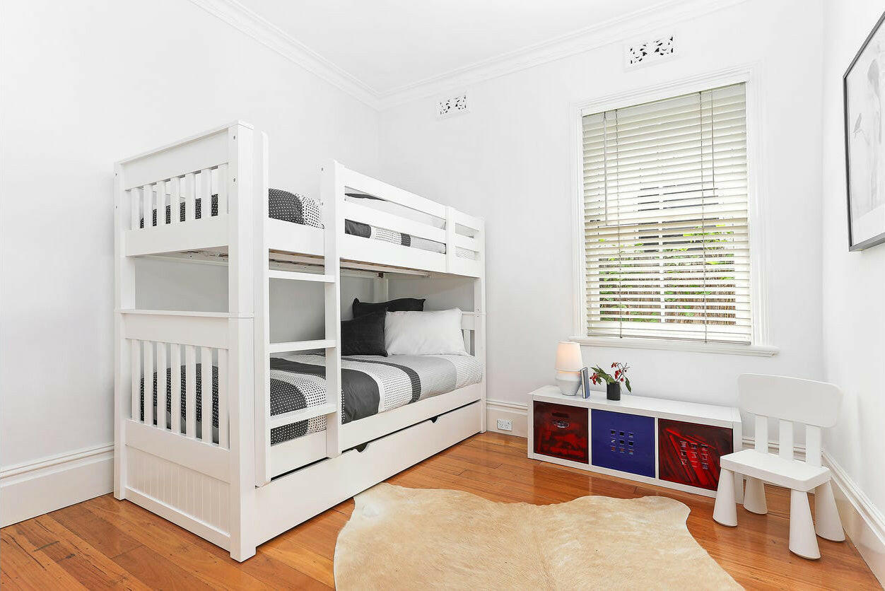 BUNK BED.
