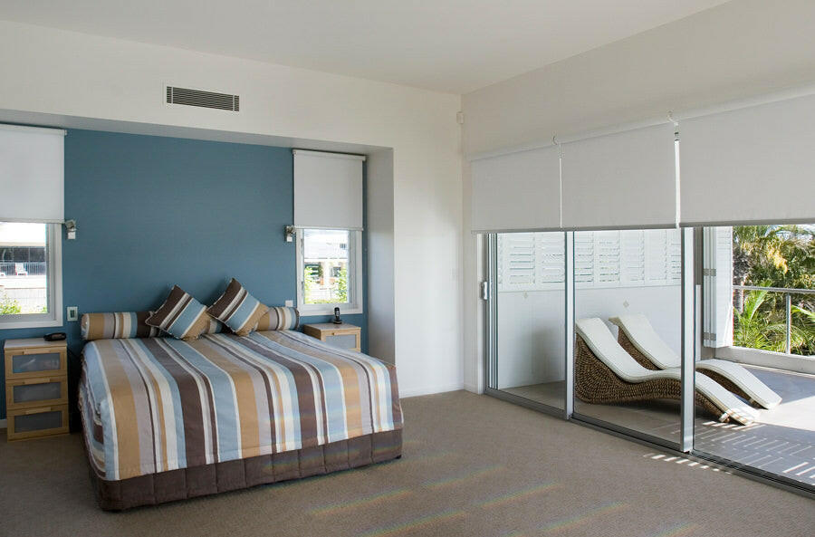 BLOCK-OUT ROLLER BLINDS.