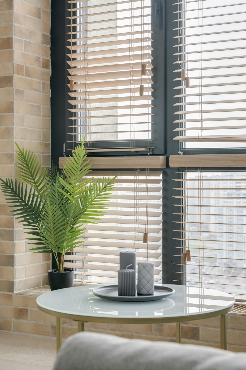 Curtain installation in a Dubai home