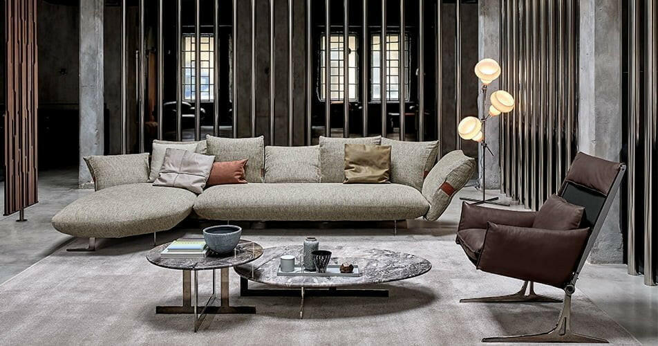 BULDGE CHEST SOFA.
